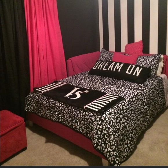 PINK Victoria's Secret Other - VS Pink Comforter